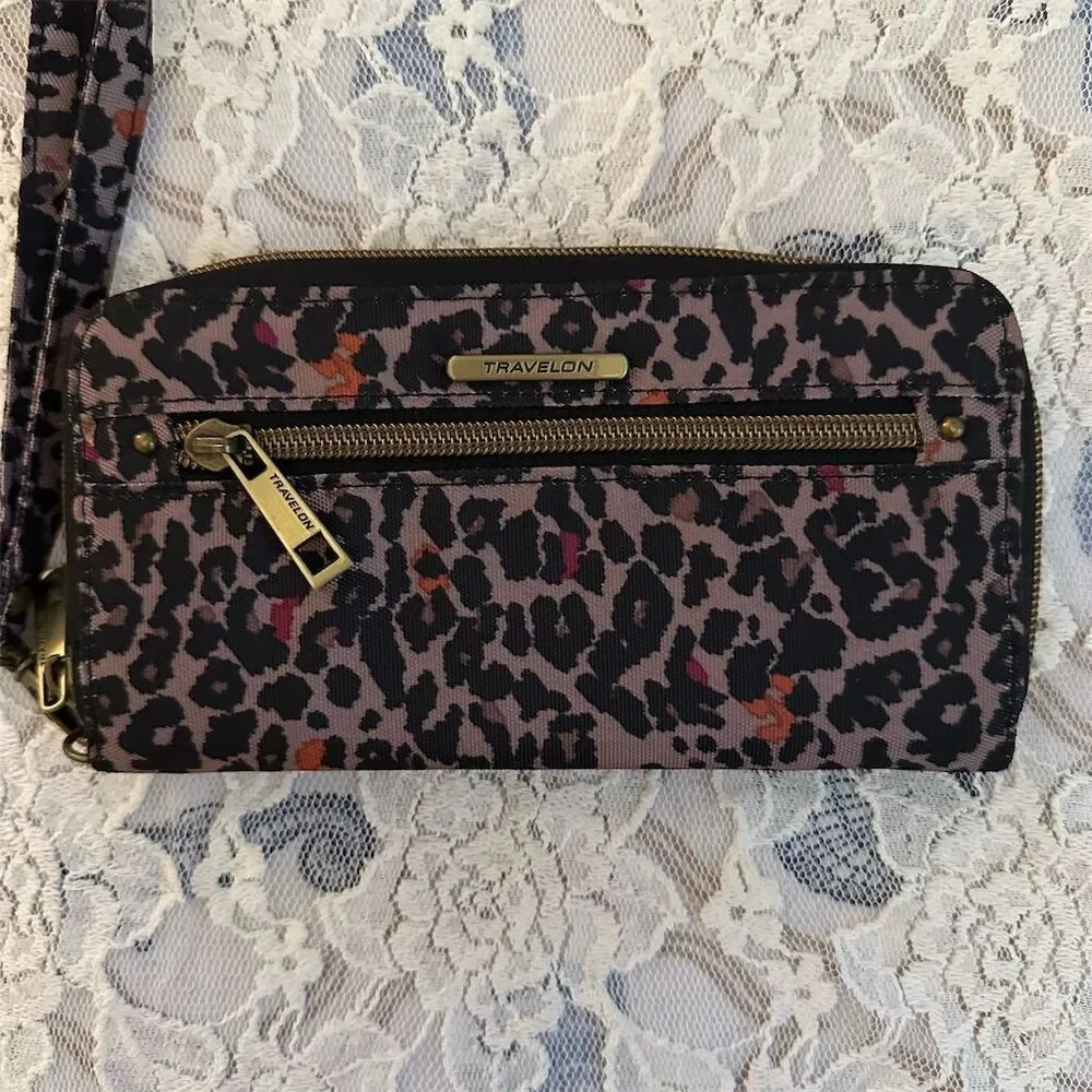 Travelon Women's RFID Blocking Animal Print Wristlet Wallet